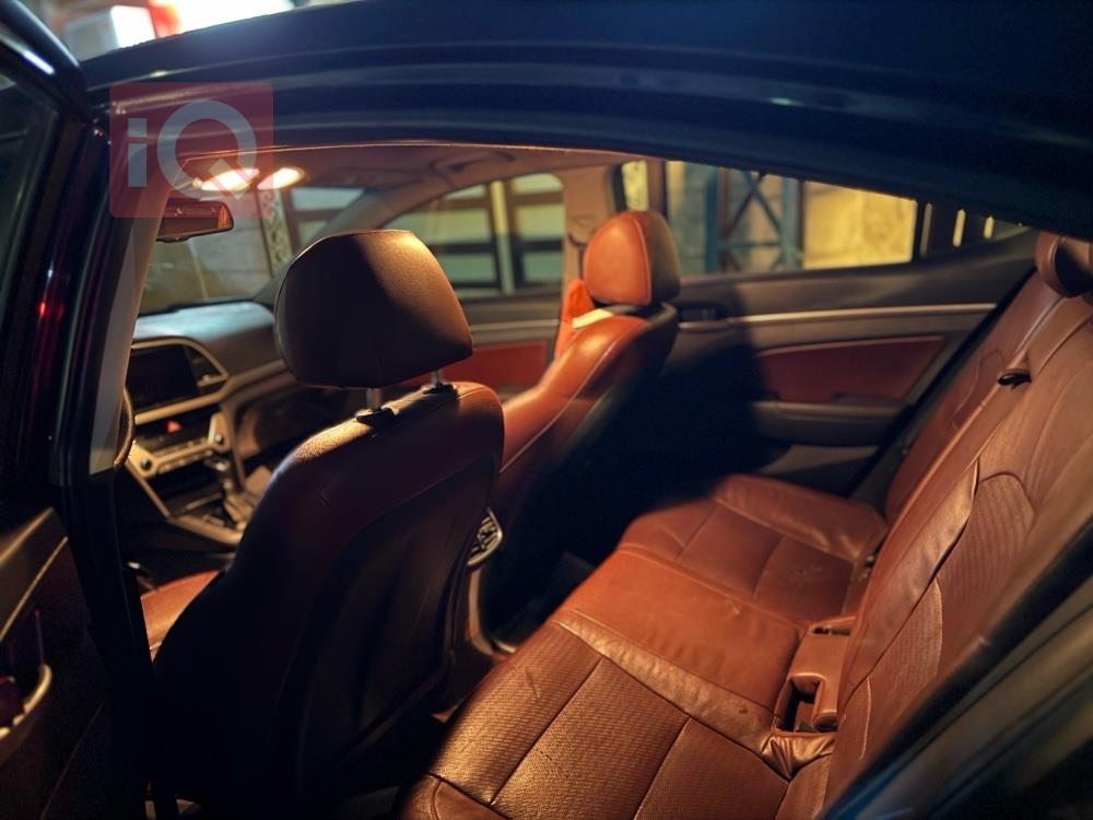 هیۆندای ئەلەنترا